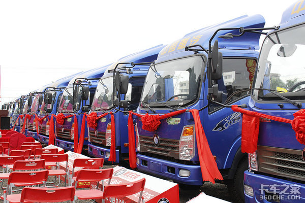 重汽王牌轻卡强势进军广州 最大4S店隆重开业