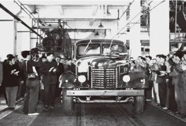 60年前，苏联援建解放卡车，如今竟然发生这一幕...