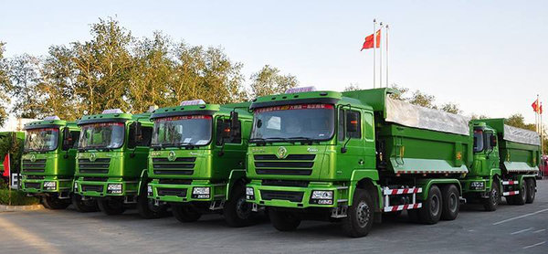 合法运行安全驾驶 北京渣土车给你经验