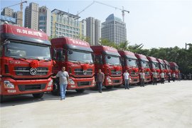 红遍茂名  东风天龙集体交车活动圆满成功