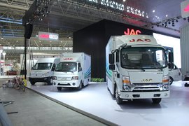 电动车要火 20余款电动车已经开进中国国际商用车展馆