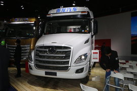 武汉商用车展：柳汽乘龙展台全是硬货