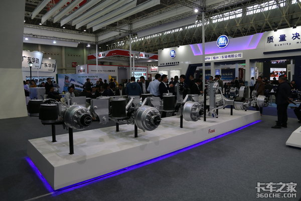 40万公里免维护 富华武汉车展亮点不少