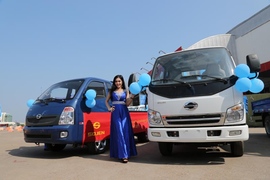 时骏汽车亮相2017老挝国际商品交易会