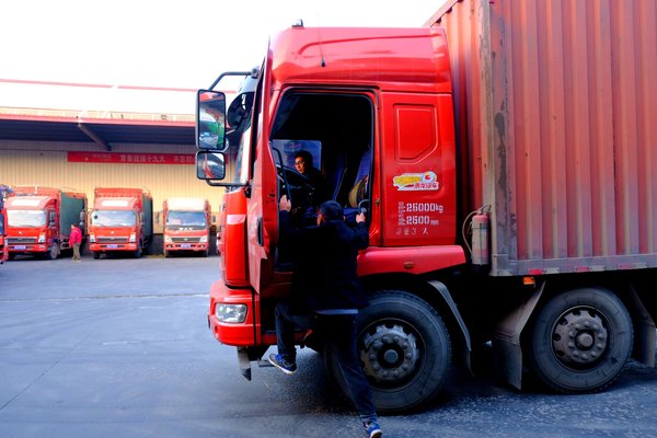 欧洲卡车司机_美国卡车司机收入(2)