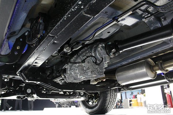 更安全更智能 4X4江铃域虎配北斗系统亮相广州
