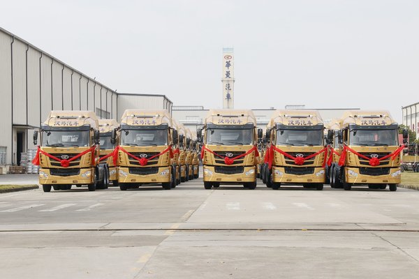 打造中国商用车性价比最高重型卡车底盘
