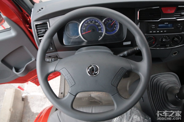 蓝牌绿通小能手 深度体验福瑞卡F11锡柴版轻卡