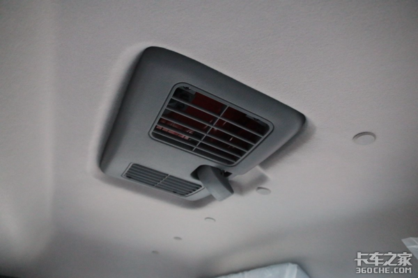 蓝牌绿通小能手 深度体验福瑞卡F11锡柴版轻卡