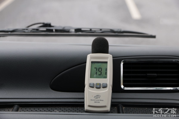 蓝牌绿通小能手 深度体验福瑞卡F11锡柴版轻卡