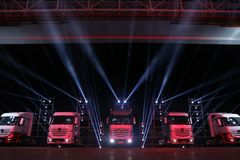 境由新生 奔驰卡车在华发布新Actros公路牵引车及Arocs全能底盘