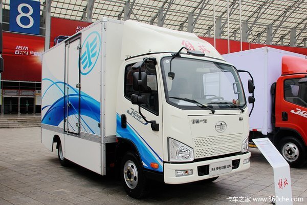 充电2小时续航320km 纯电动J6F轻卡亮相解放年会