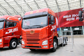 青岛解放重磅新品亮相 JH6终于有了凸地板车型 要替代天V悍V?