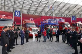 柳特安捷、金陆展车年会现场交付代理商用户