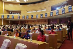 �ܾ��������Ļ Ϋ�����һ������Ԫ