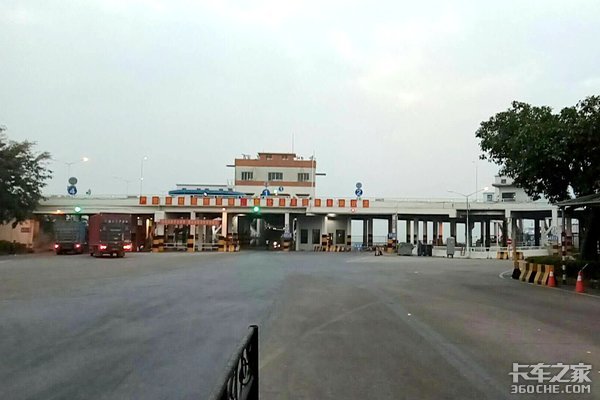 ������18:30��ͣ��&nbsp;���Ŷɿ����̰ڶ�ʱ��