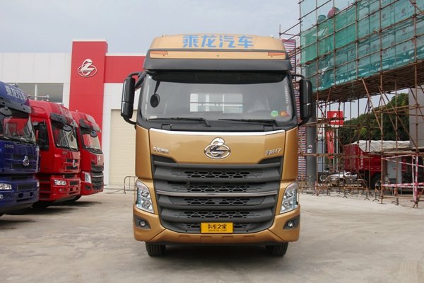 最高直降3.3萬 三大品牌七款牽引車導購