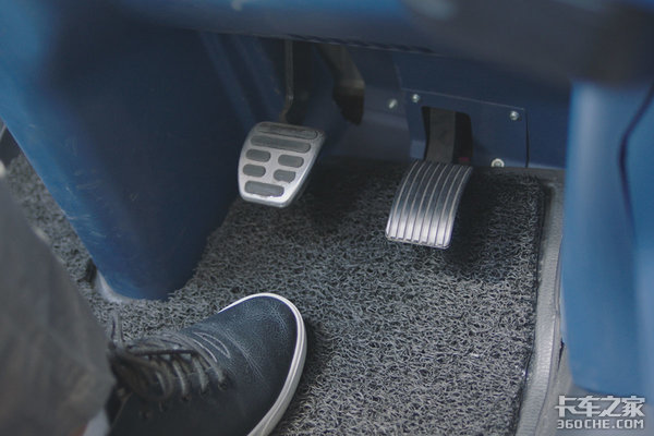 �����˷Ѳ���ɶ���ǣ�����˾��·�ںη�