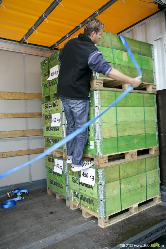 ����˲��&nbsp;˹������ŷ�޼�ʻԱ����ͼƬ