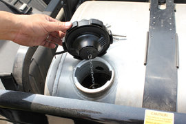 ��������&nbsp;���ֶ���FH16&nbsp;700���������