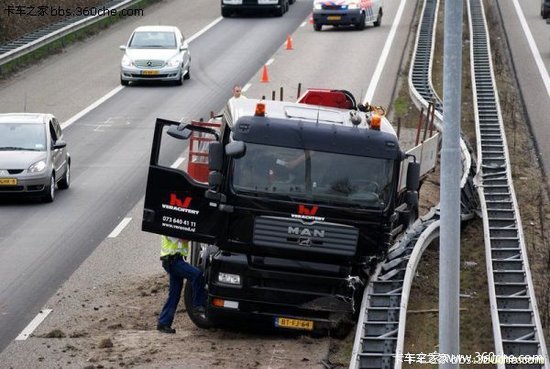 �ͻ���ײ&nbsp;�����ش�ͨ���������˼��