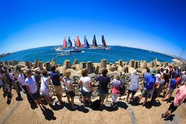 期待回归东风队母港 中国之队大海逐浪掀起“中国红”