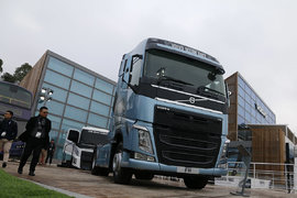 沃尔沃环球帆船赛扬帆香港 500马力FH纪念版现身