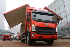 翼展货箱+四点悬浮+气囊座椅 有谁比这台重汽G5X配置还高？