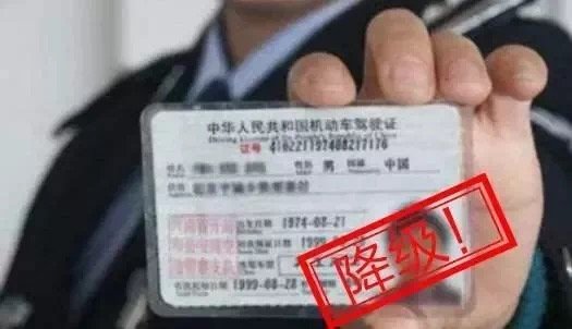 郑州启用车脸识别技术  来往货车小心
