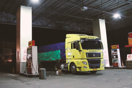 从云南到新疆拉西瓜 行驶5000公里竟能赚1.3万