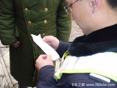 卡车'黑匣子' 行驶记录仪推广仍需规范