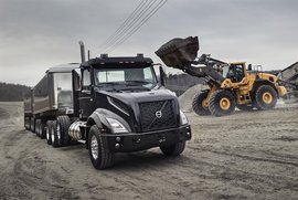 首次搭载康明斯X15机器 新款沃尔沃VNX亮相