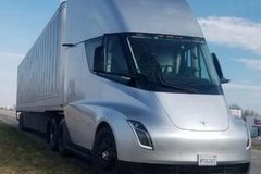 ��˹���綯�ؿ�Semi Truck����ϸ���ع�