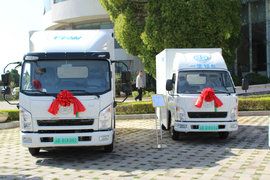 一汽红塔新能源汽车 电动样车隆重亮相