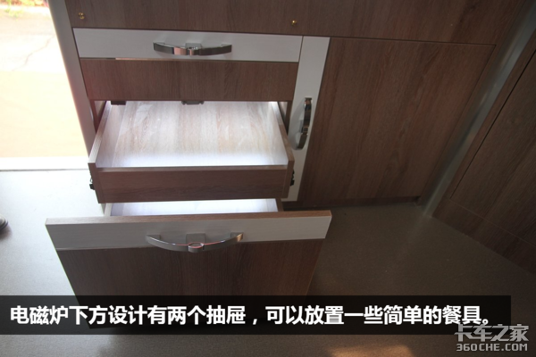 3卧铺带卫星电视!这样的房车才叫“爽”,自带各种家电