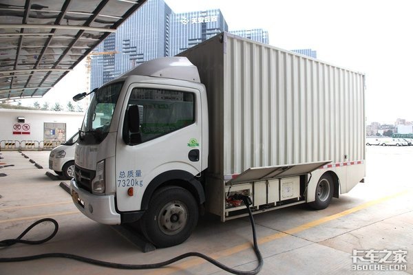 想開(kāi)電動(dòng)車(chē)送貨的卡友 考慮清楚這幾點(diǎn)