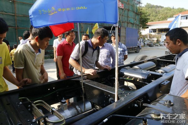 现场订车186台 格尔发DPF新品深圳上市