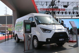 综合工况续航180km,2h充电80% 江铃推出纯电动VAN