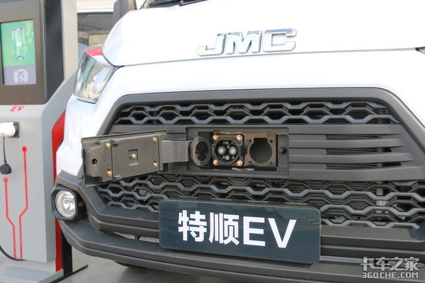 综合工况续航180km,2h充电80% 江铃推出纯电动VAN