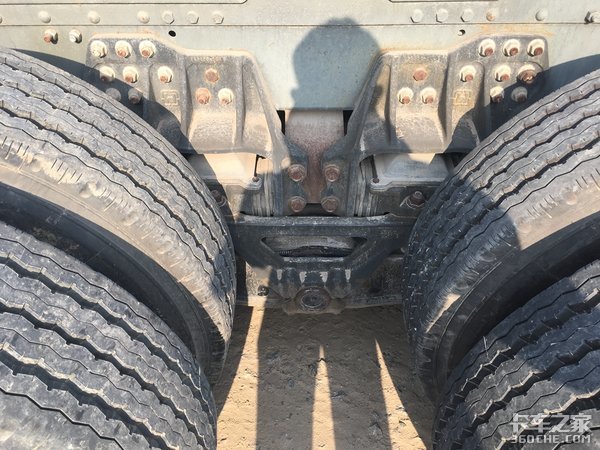 后桥瀚瑞森橡胶悬架