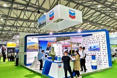 �����Ʒ���� ѩ����������ҫ����չ