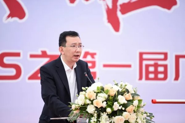 英雄油你缔造 TS广汽日野好司机大赛启动仪式新增376辆轿运车签约仪式