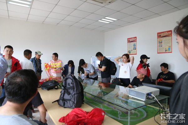 动力猛底盘强,这台重载金刚不负你的重托