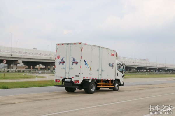 动力猛底盘强,这台重载金刚不负你的重托