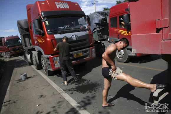 从强势扩张 到灰溜溜地退场!6×2牵引车经历了怎样的跌宕起伏?