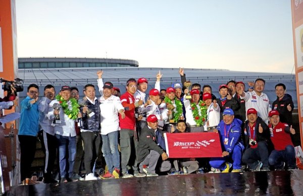 郑州日产纳瓦拉车队 捍卫环塔冠军荣耀