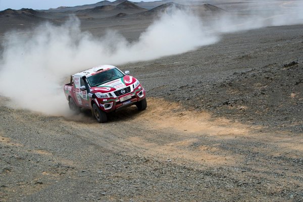 郑州日产纳瓦拉车队 捍卫环塔冠军荣耀