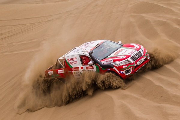 郑州日产纳瓦拉车队 捍卫环塔冠军荣耀