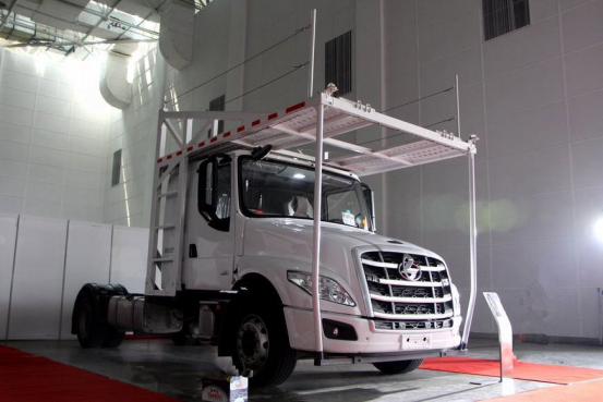 多拉一辆 图解乘龙T5长头轿运车