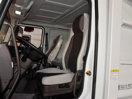 多拉一辆 图解乘龙T5长头轿运车